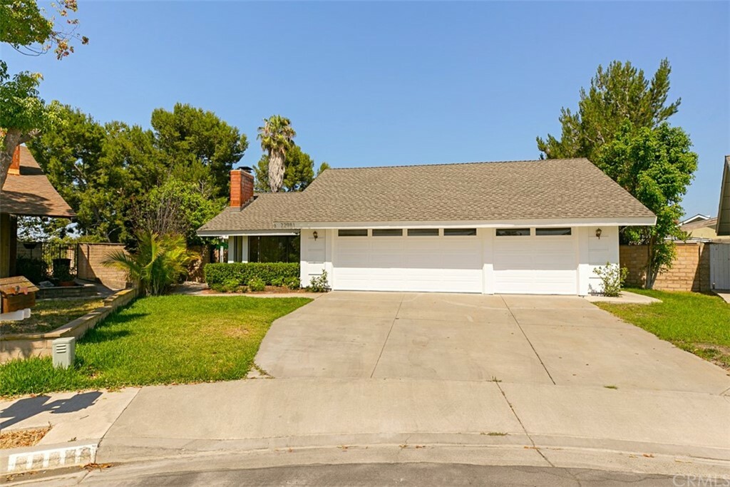 Property Photo:  22981 Cedar Point Circle  CA 92630 