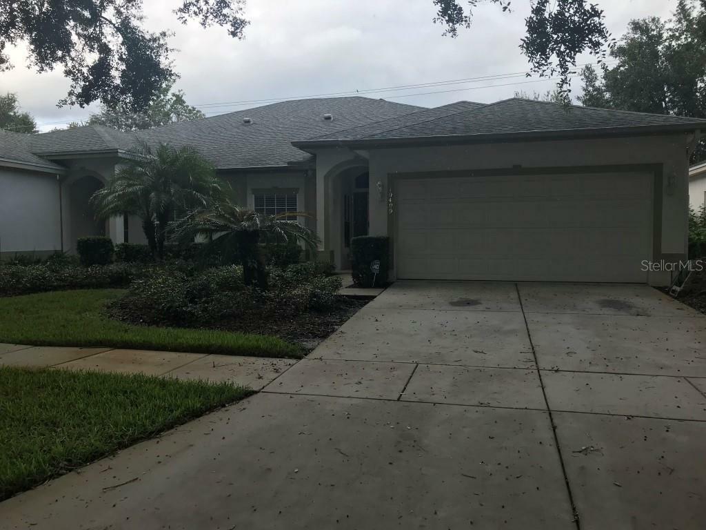 Property Photo:  10409 Mulligan Court  FL 33647 