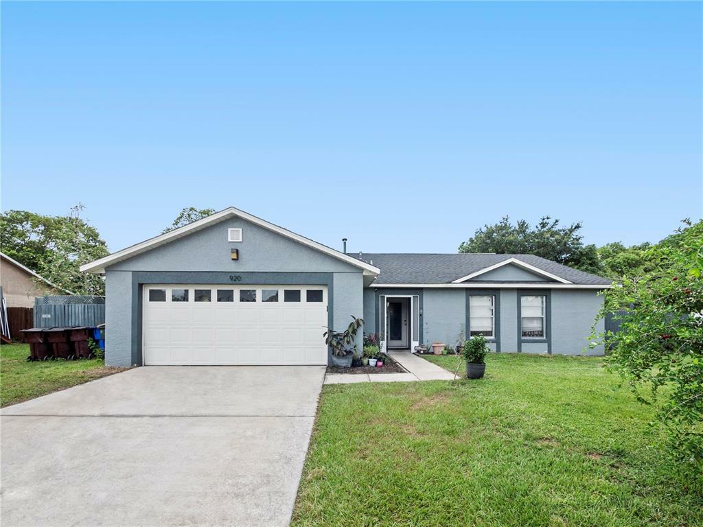 Property Photo:  920 Whisler Court  FL 34769 