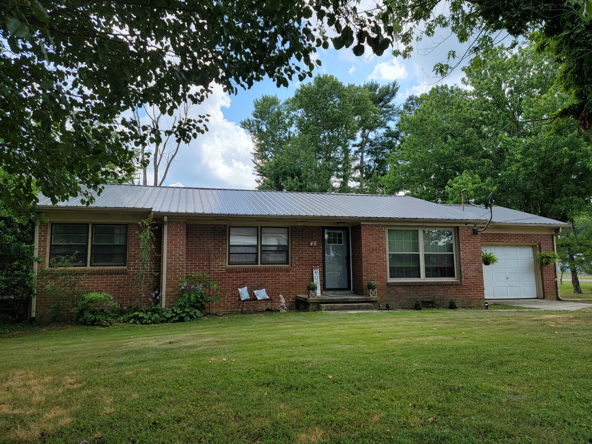 Property Photo:  48 Edgewood Ct  TN 37355 