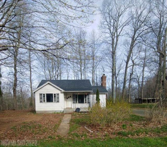 Property Photo:  1196 Alum Ridge Road NW  VA 24380 