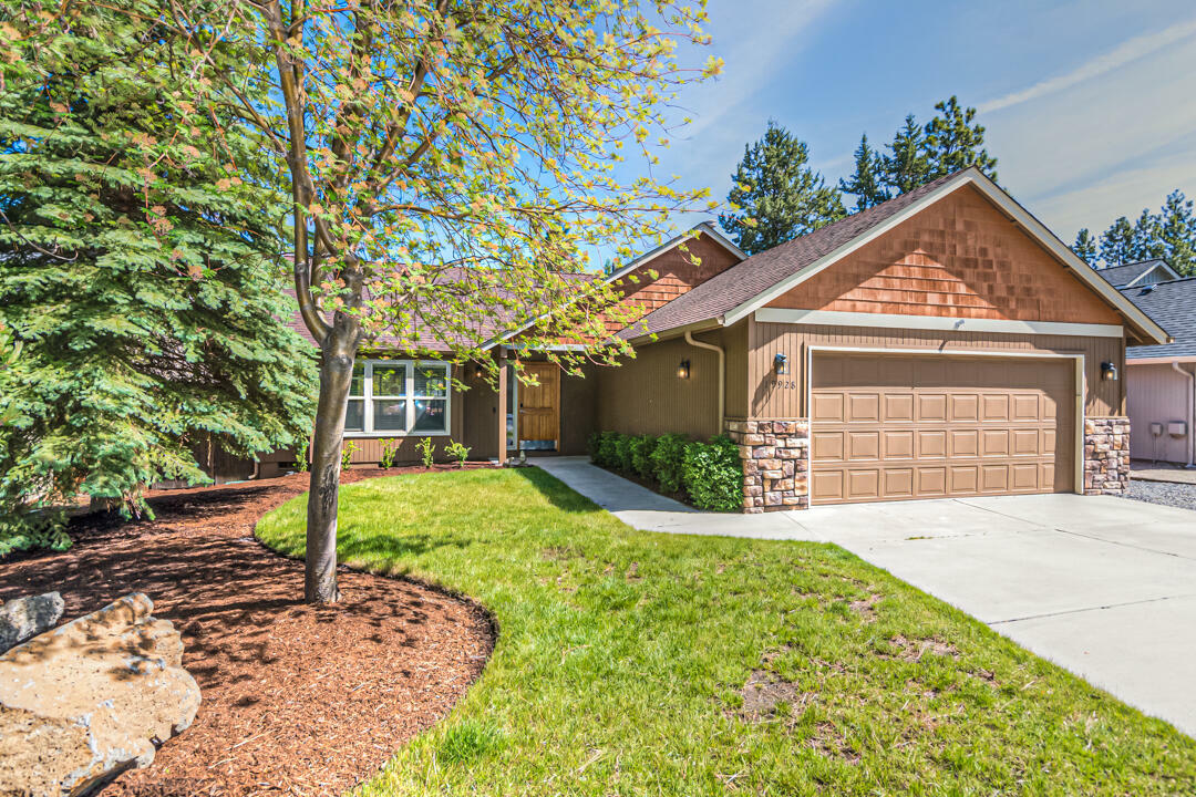 Property Photo: 19928 Antler Point Drive OR 97702