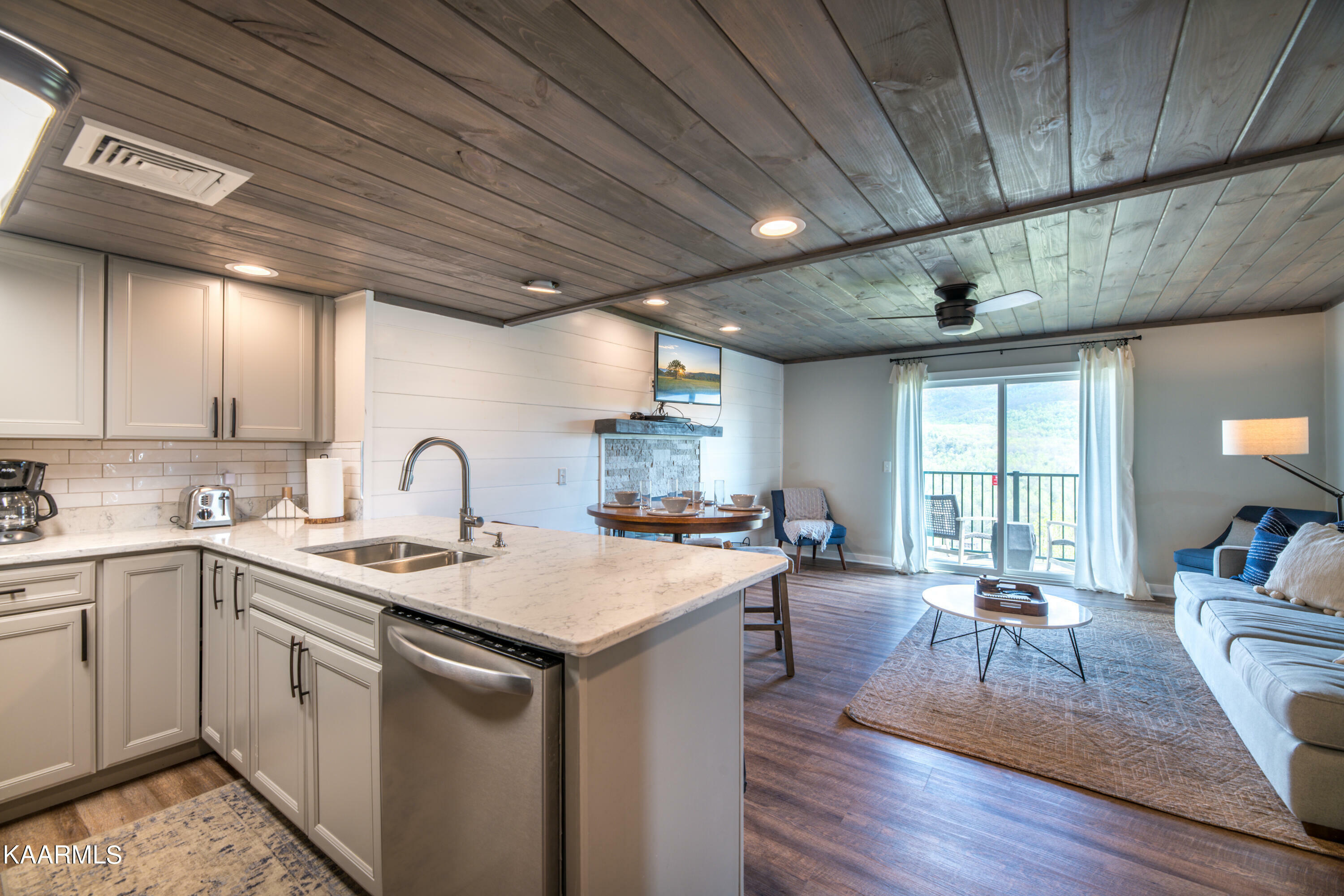 Property Photo: 3710 Weber Rd Unit C 108 TN 37738