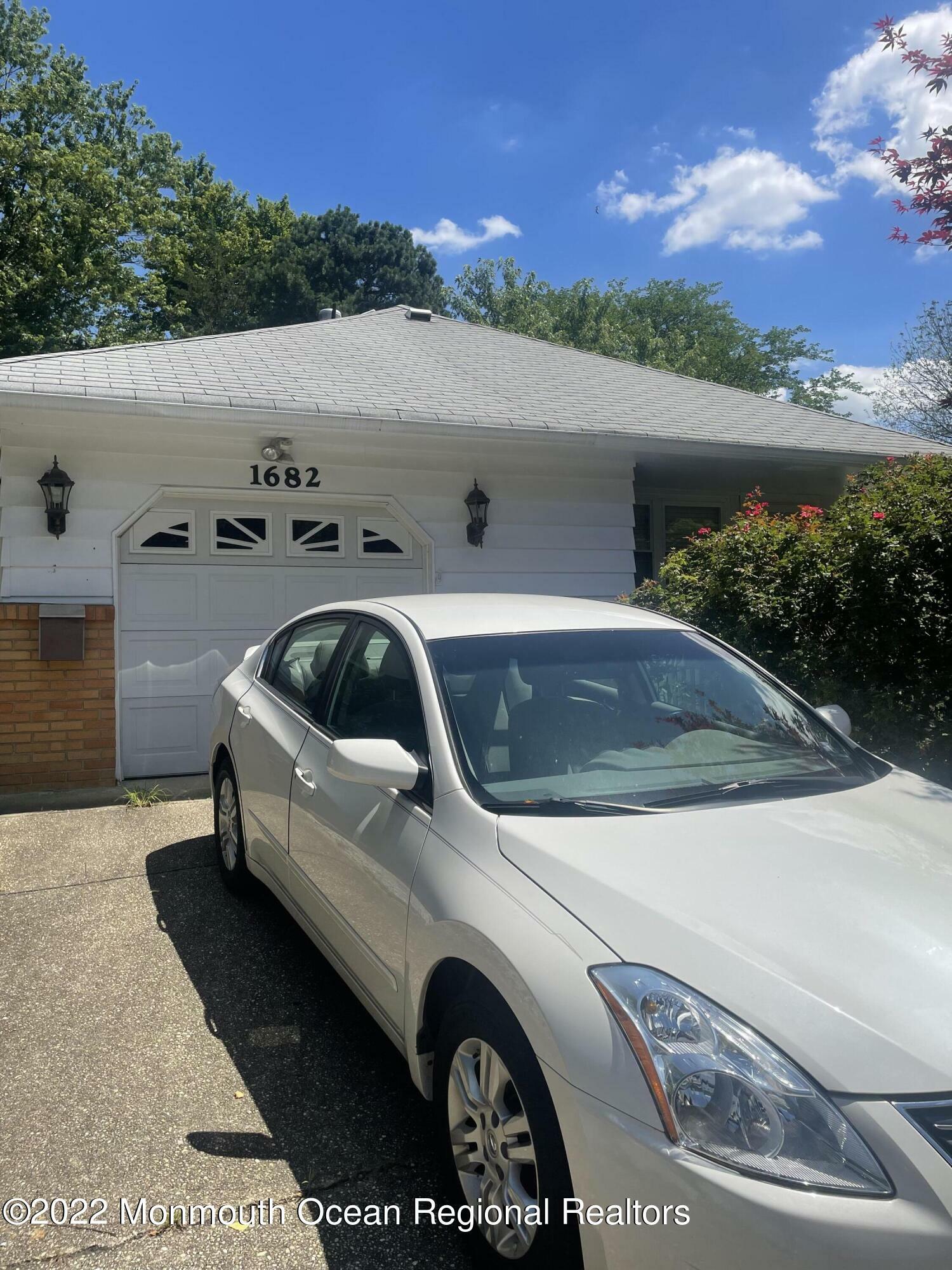 Property Photo:  1682 Mount Everest Lane  NJ 08753 