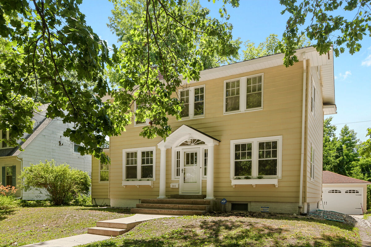 Property Photo: 303 W Pennsylvania Avenue IL 61801
