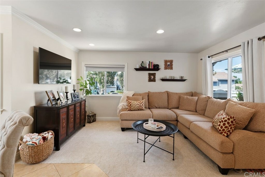 Property Photo:  18 Laurel Lane  CA 92656 