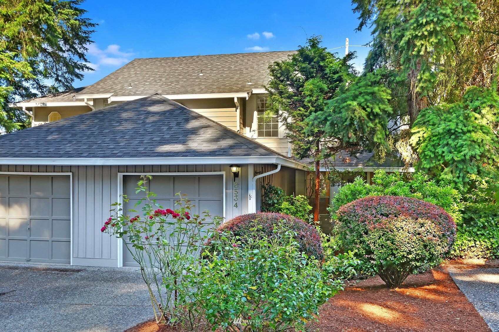 Property Photo: 8534 139th Avenue NE WA 98052