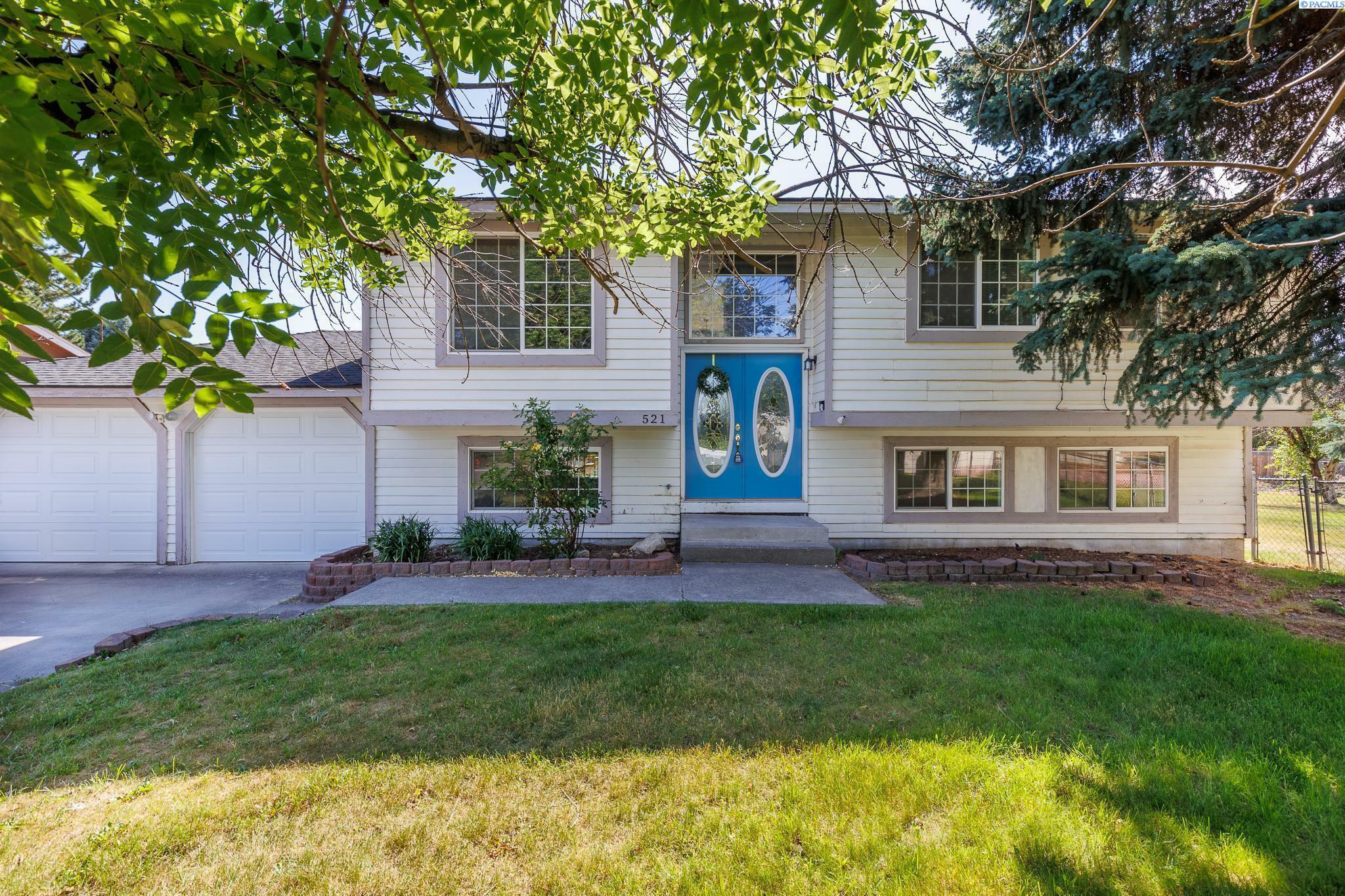 Property Photo: 521 Doubletree Ct WA 99354-1814