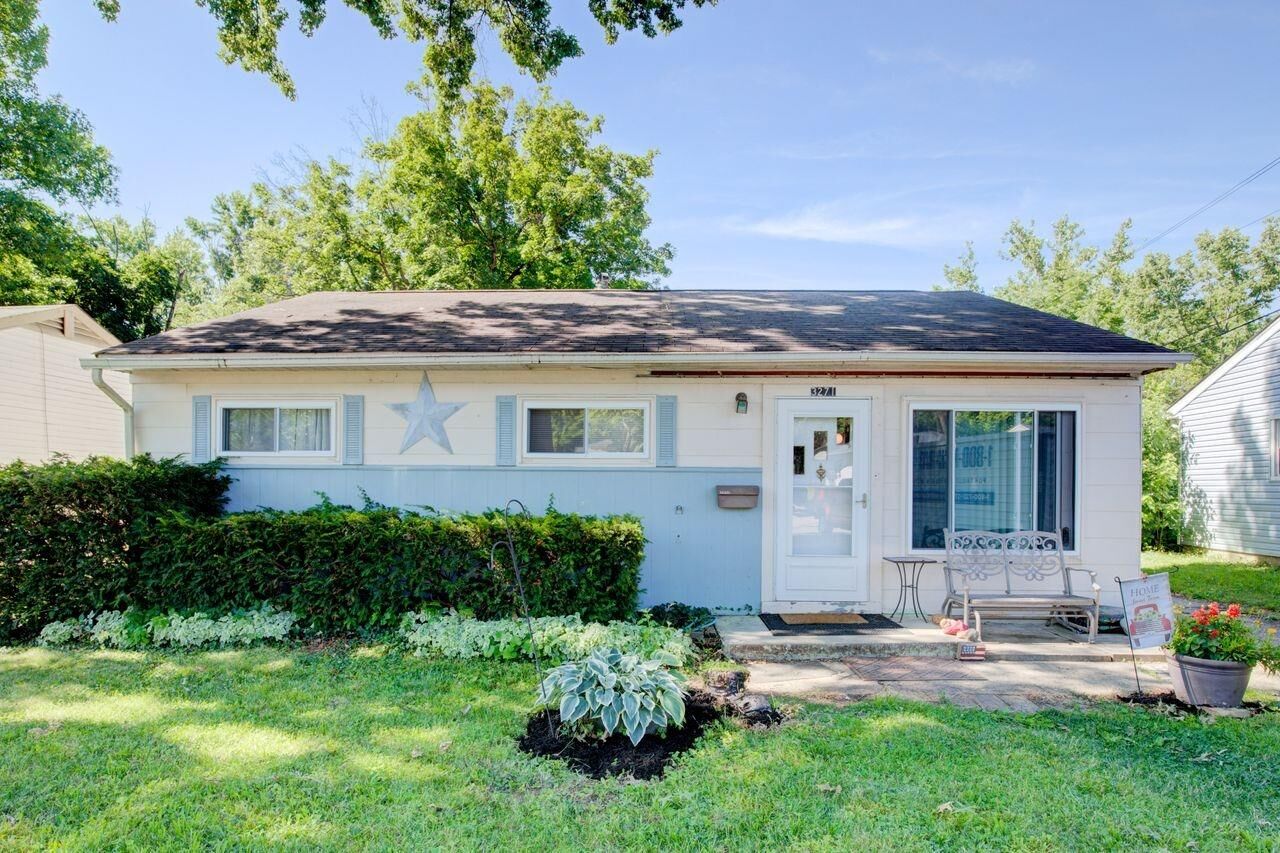 Property Photo:  3271 Rinda Ln  OH 45239