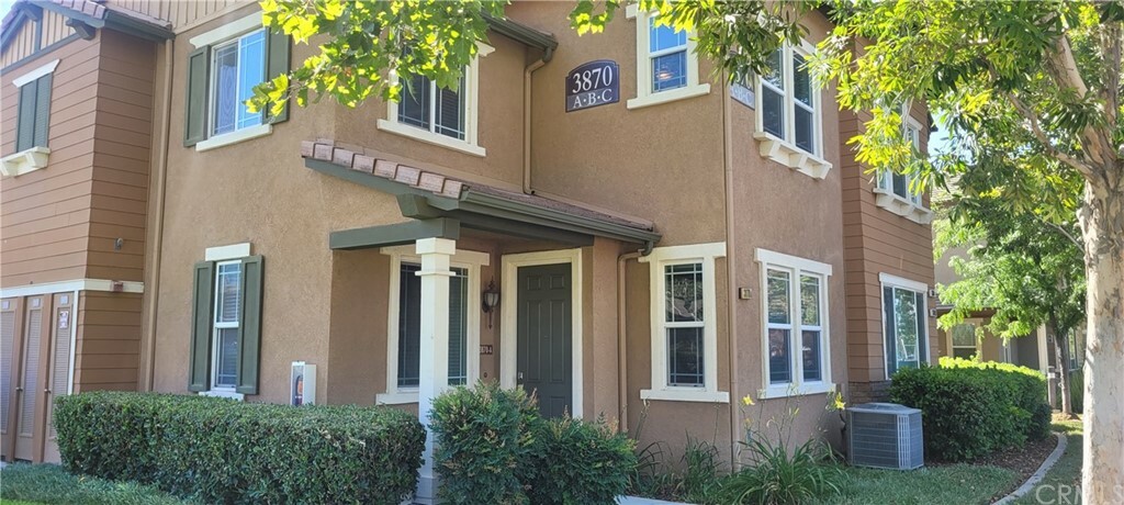 Property Photo:  3870 Polk Street A  CA 92505 