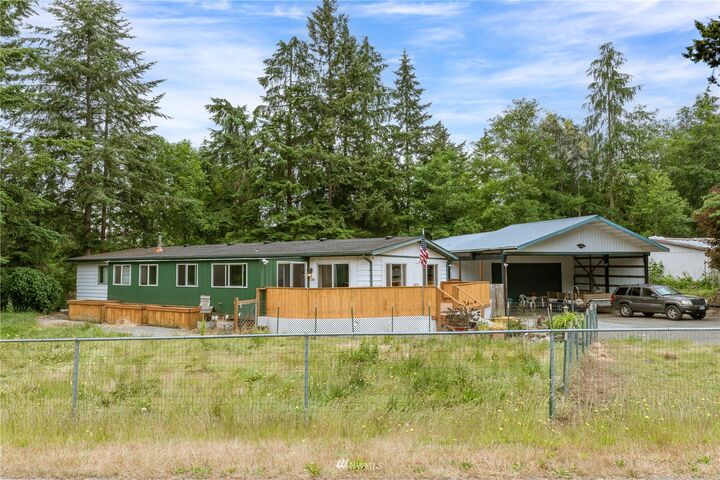 Property Photo:  38 Bonito Way  WA 98277 