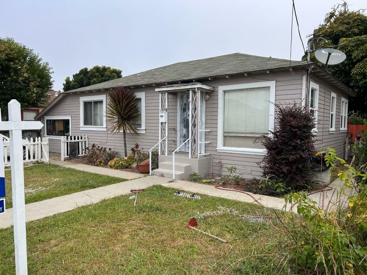 Property Photo:  18 Jonathan Street  CA 95076 