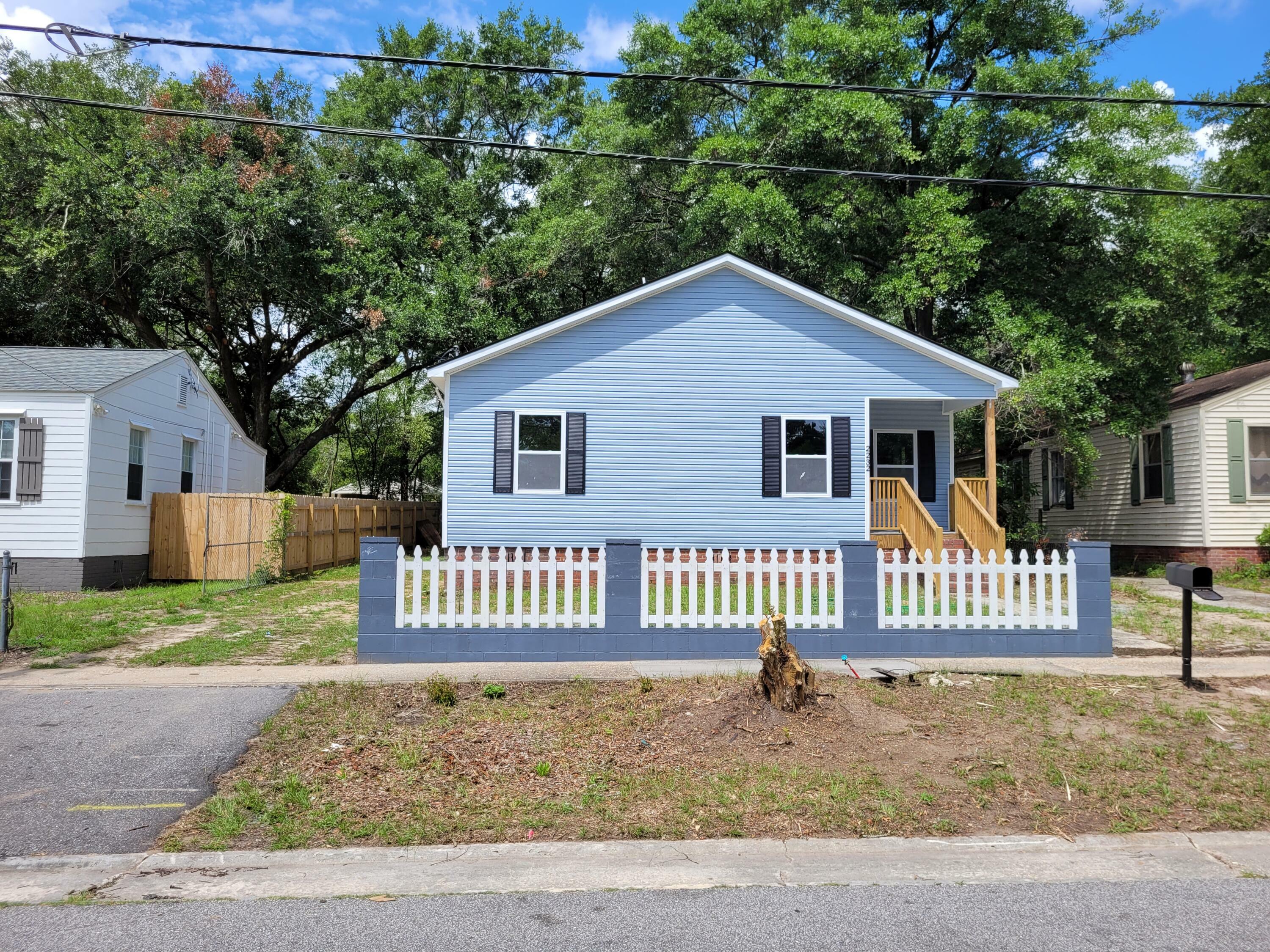 Property Photo:  2232 Cambridge Avenue  SC 29405 