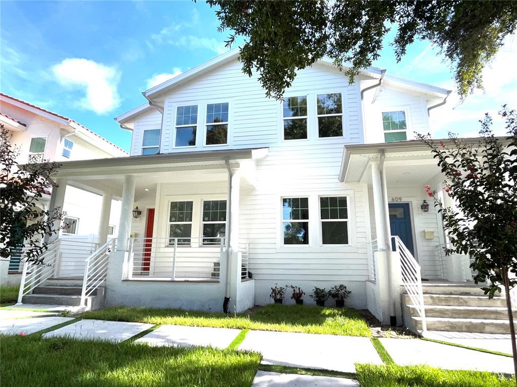 Property Photo: 611 24th Avenue N FL 33704