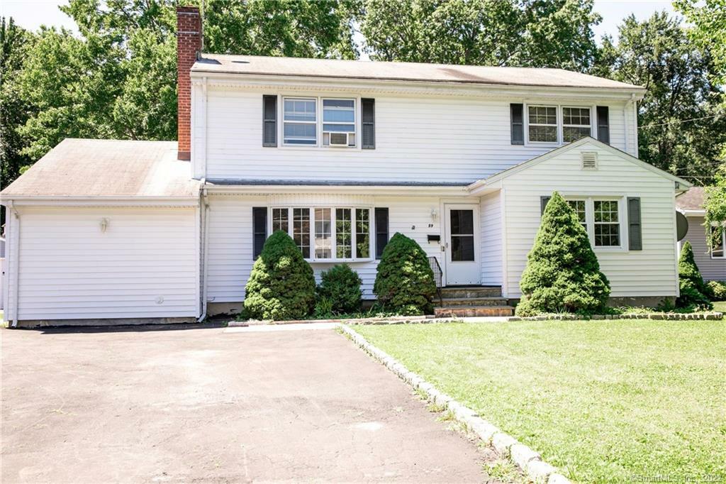 Property Photo:  29 Newfield Court  CT 06905 