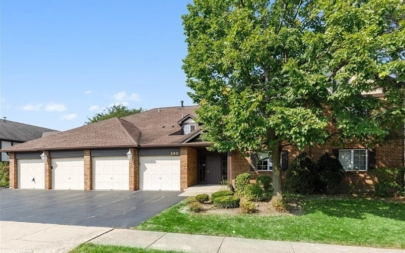 Property Photo:  240 Windsor Lane C  IL 60527 