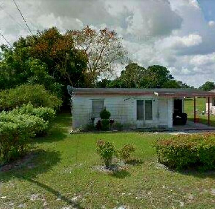 Property Photo:  3001 Carver Street  FL 34947 