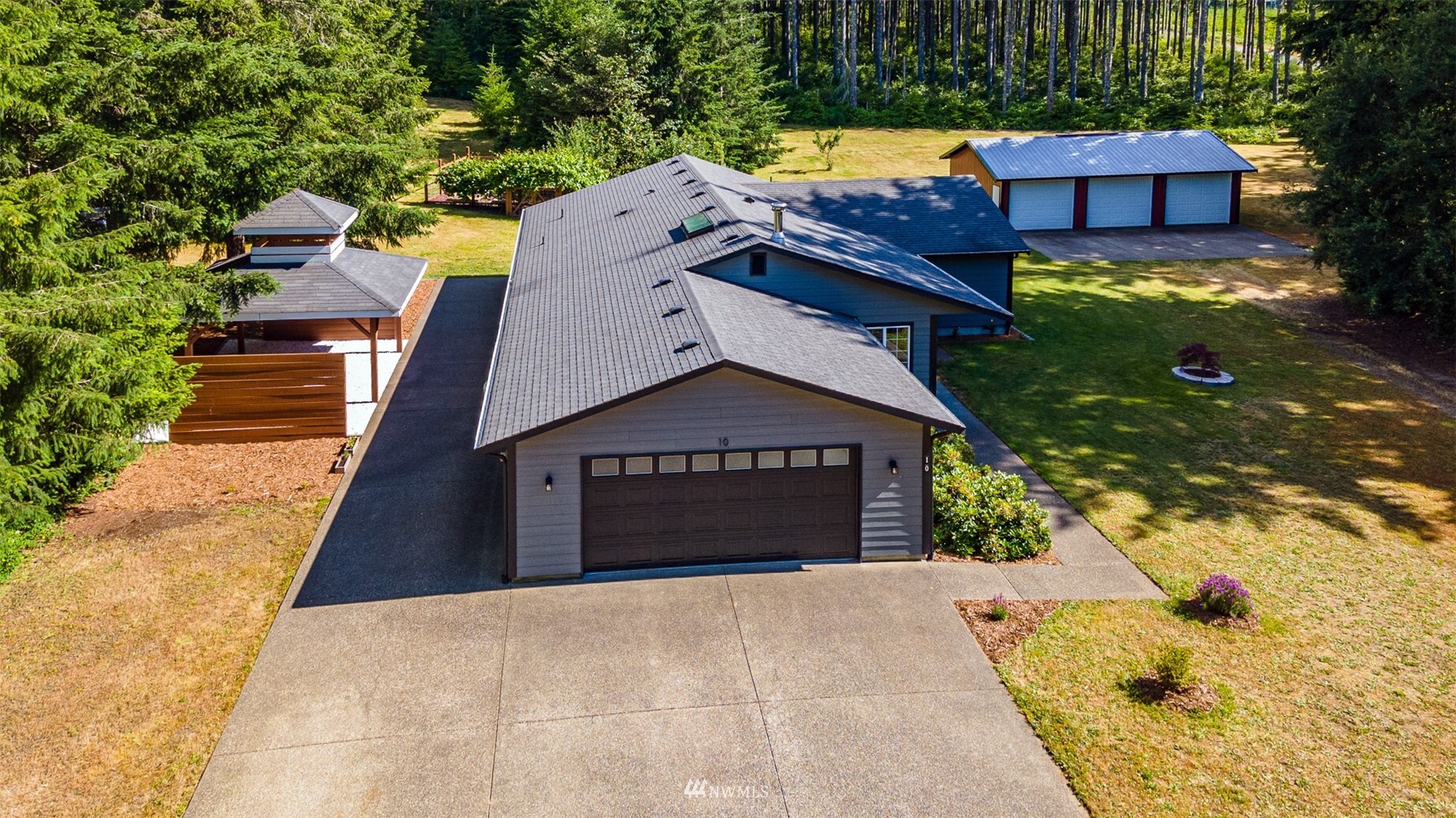 Property Photo:  10 E Lesaca Drive  WA 98584 