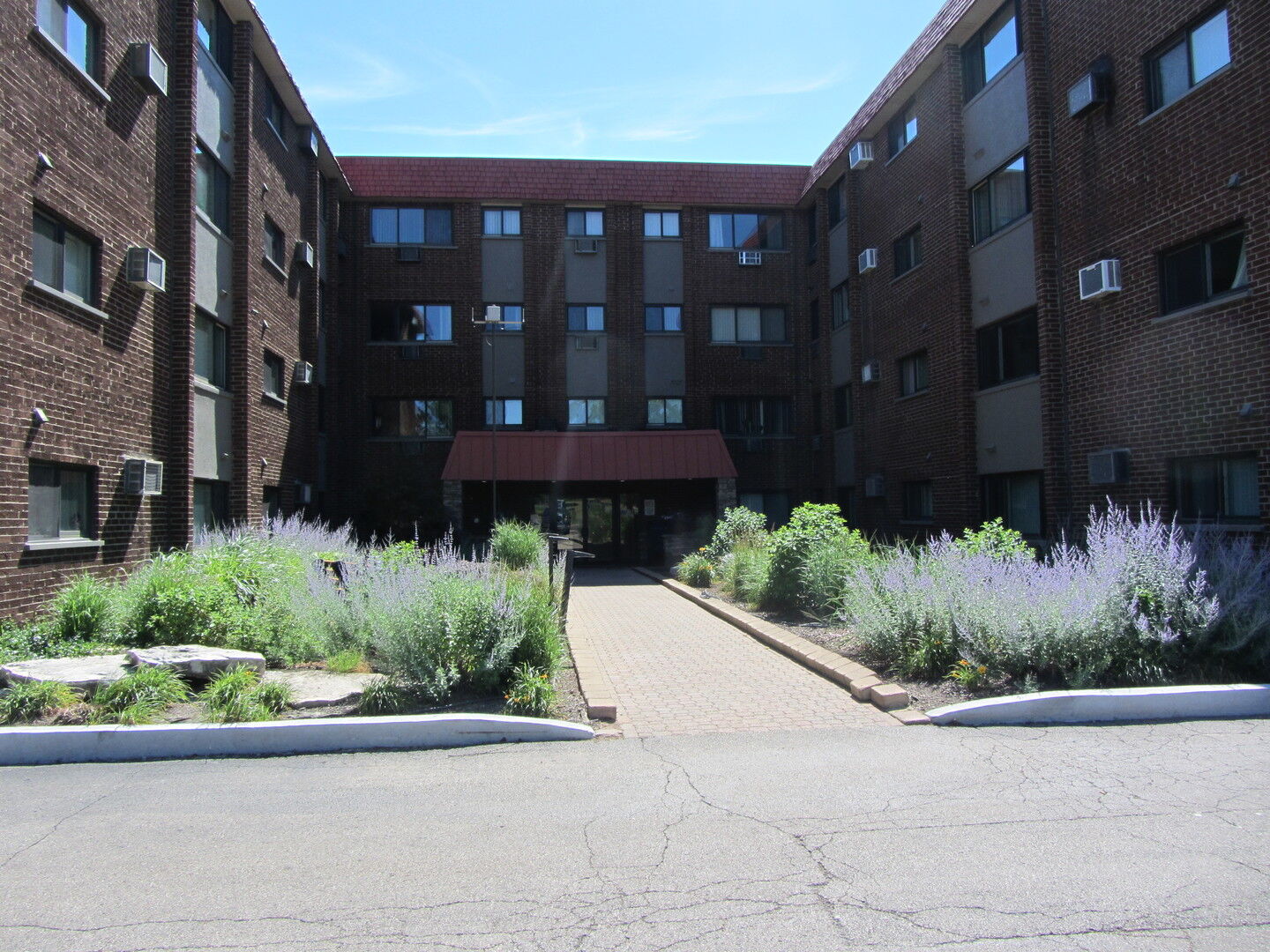 Property Photo:  2021 S Wolf Road 309  IL 60162 