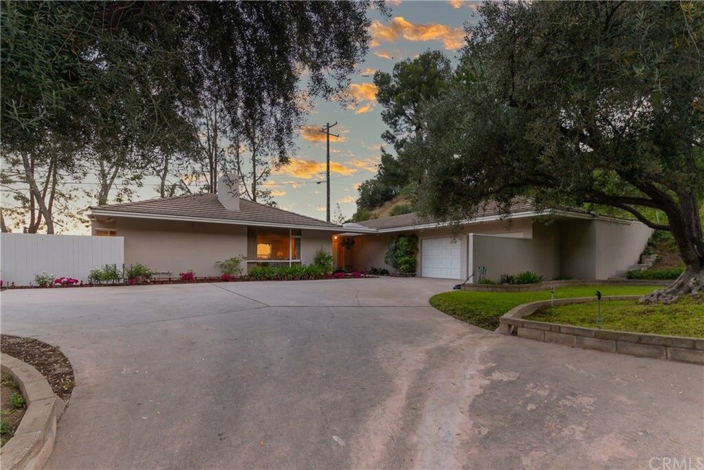 Property Photo:  2226 Canyon Road  CA 91006 