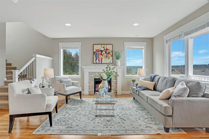 Property Photo: 14327 3rd Circle NE WA 98019