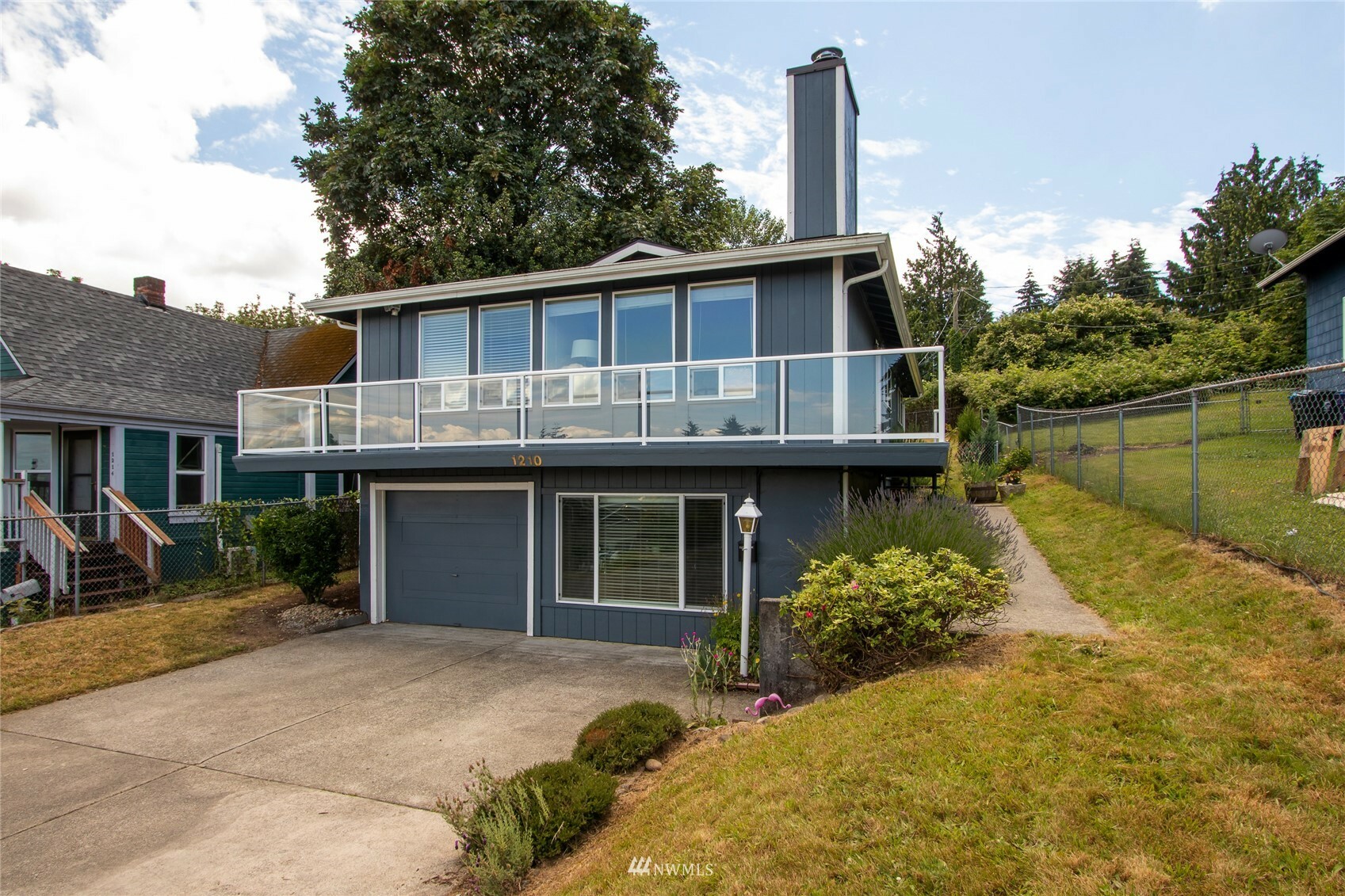 Property Photo:  1210 E 30th Street  WA 98404 