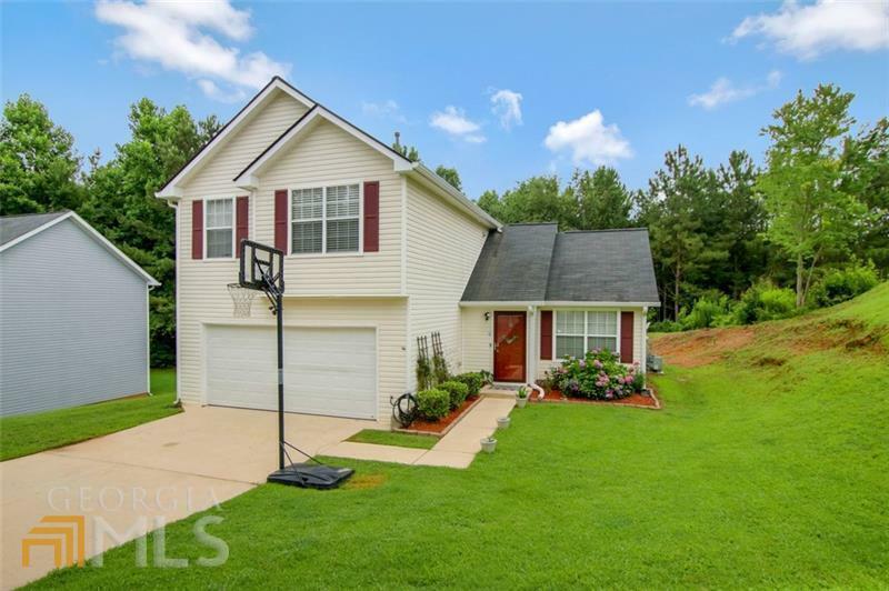 Property Photo: 3769 Craggy Perch GA 30135