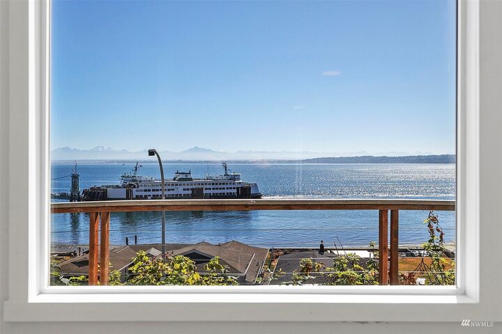 4855 Berg Road  Clinton WA 98236 photo