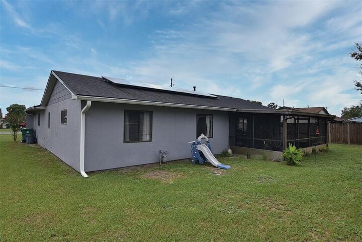 Property Photo:  1230 Lemonwood Avenue  FL 32724 