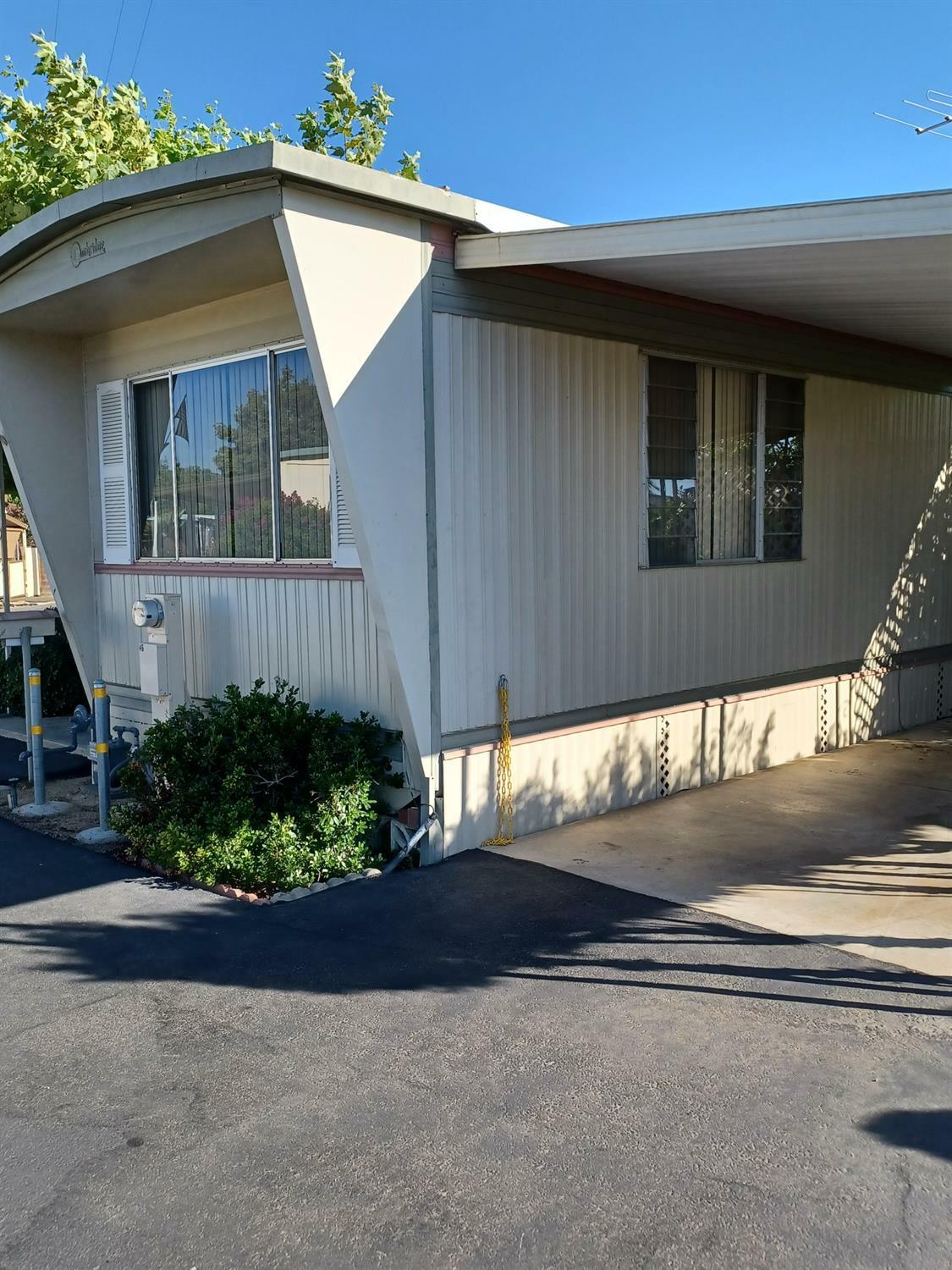 Property Photo:  3404 N Millbrook Avenue 46  CA 93726 