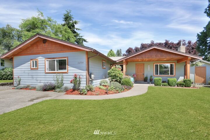 Property Photo:  16754 SE 252nd Court  WA 98042 