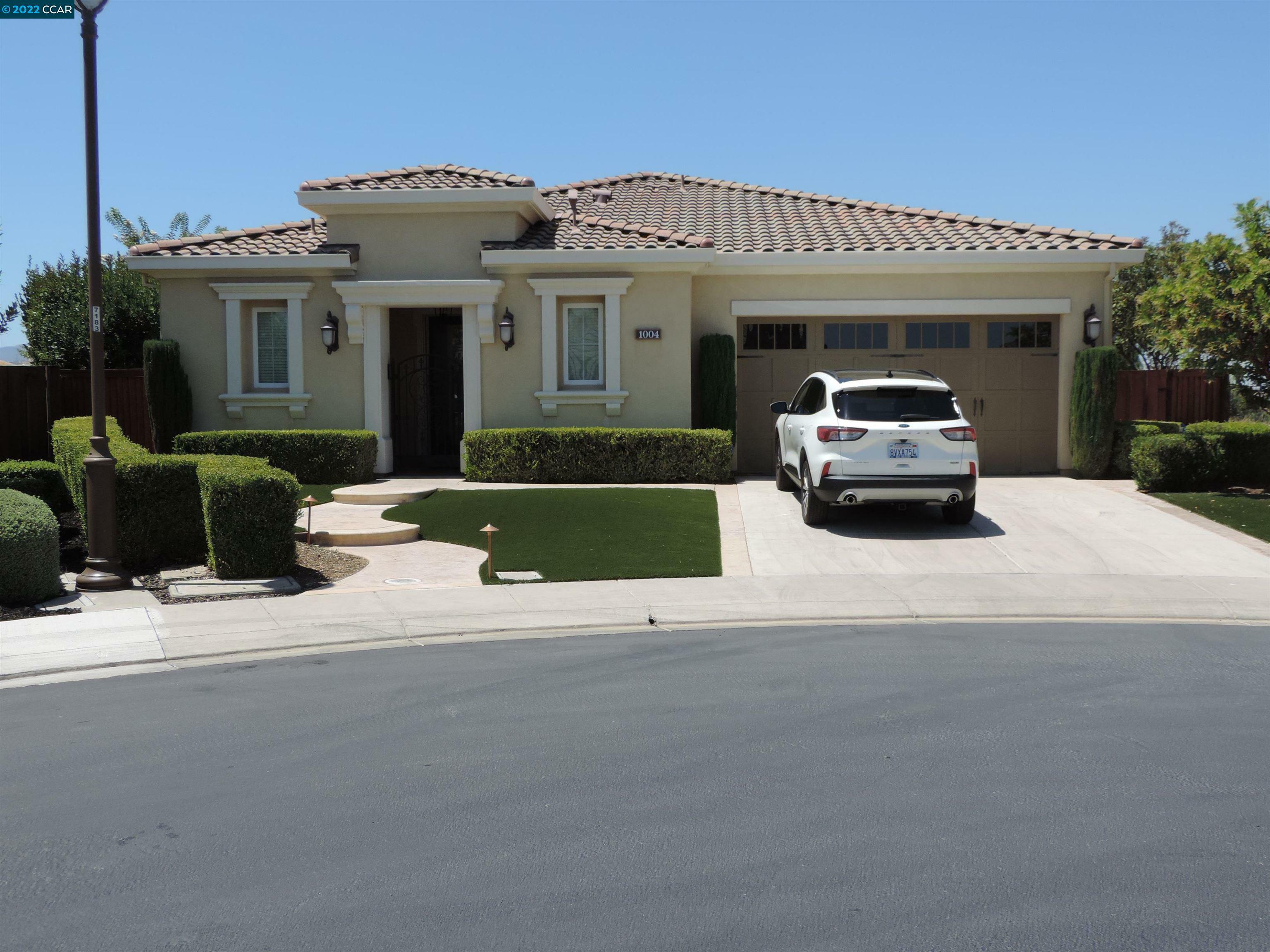 Property Photo: 1004 Malbec Ct CA 94513-4345