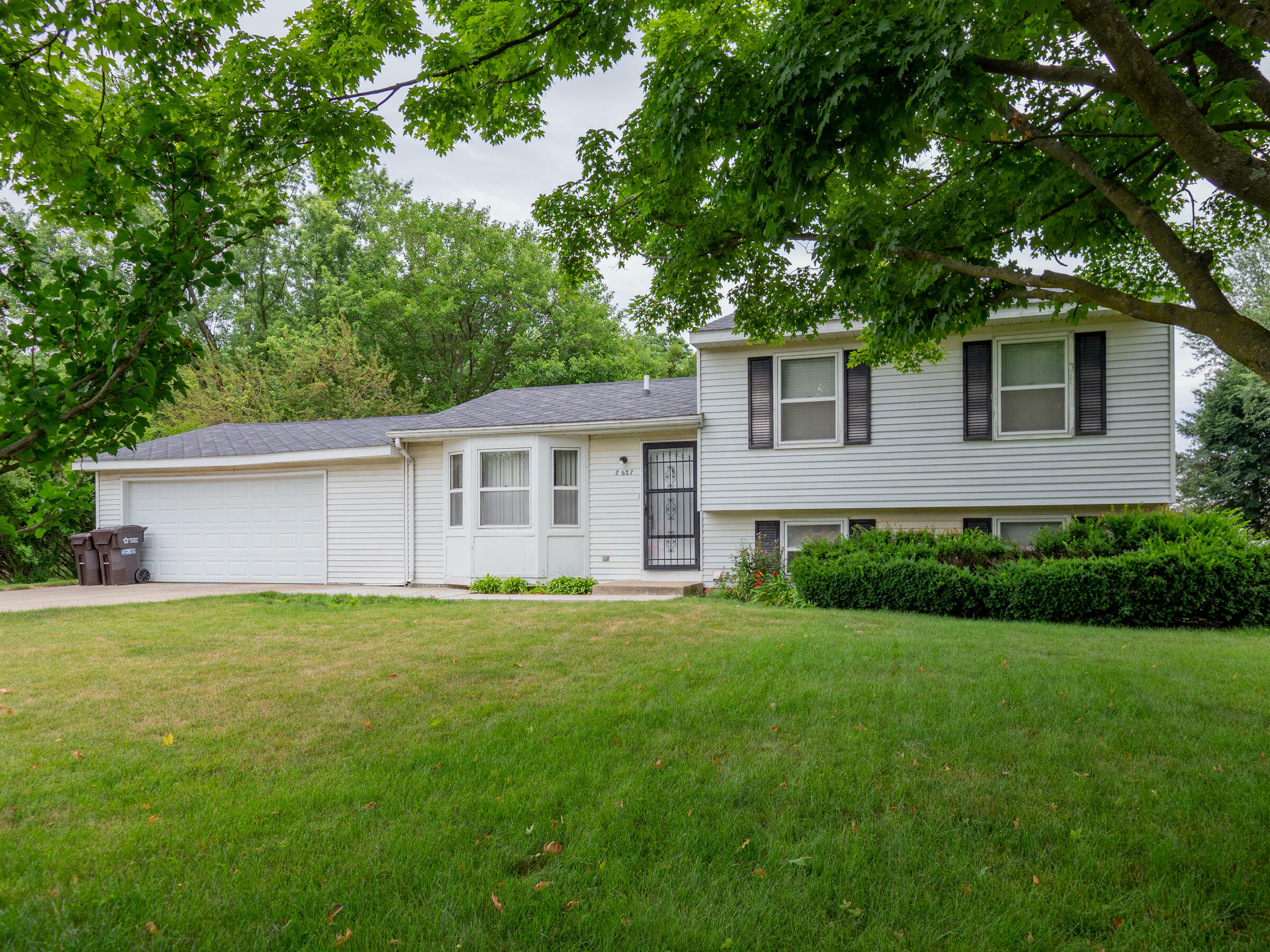 Property Photo:  2627 Aspen Drive  MI 49006 