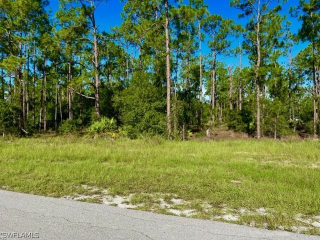 Property Photo: 913 Moore Avenue FL 33972