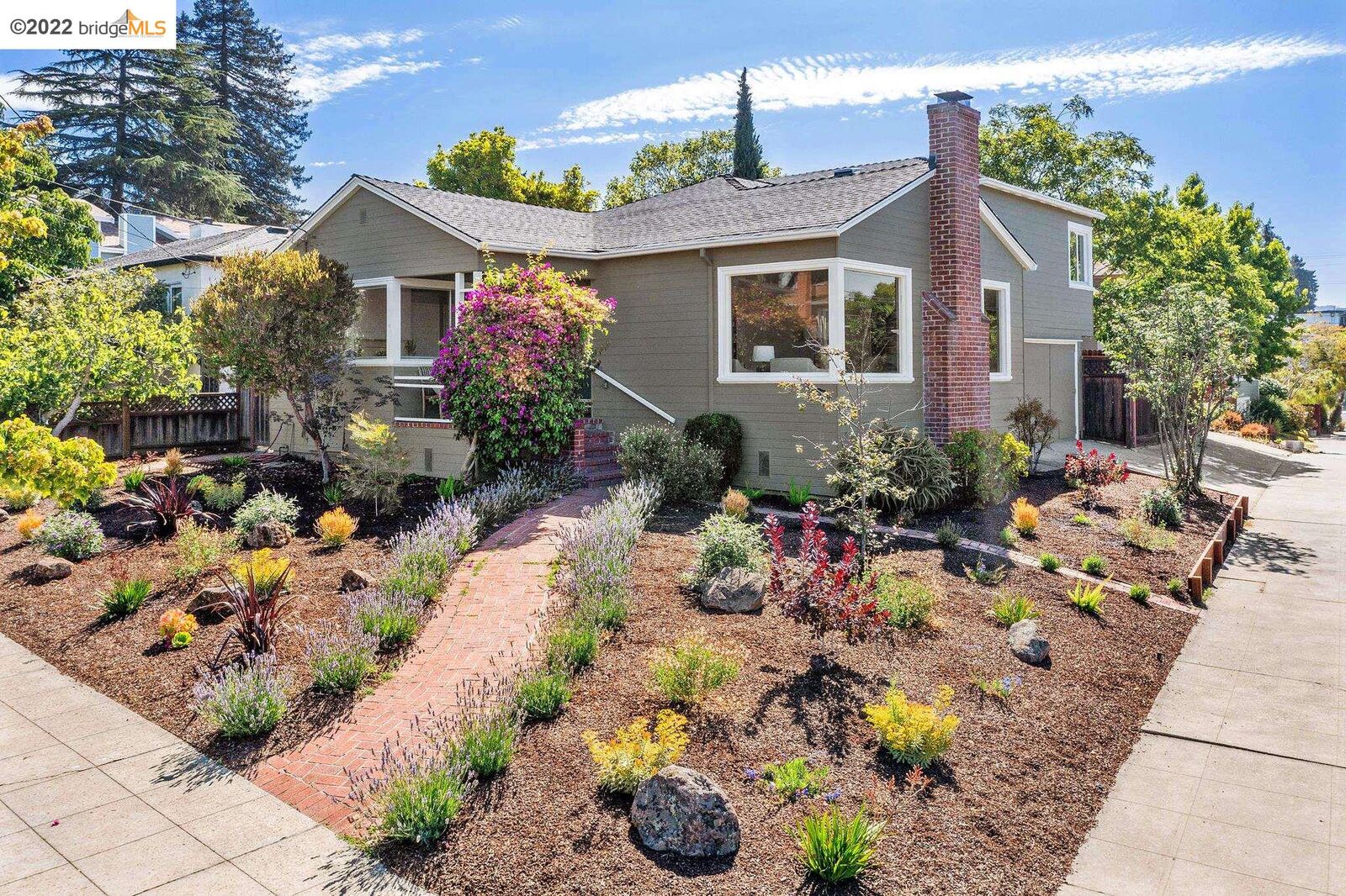 Property Photo: 3900 Rhoda Ave CA 94602