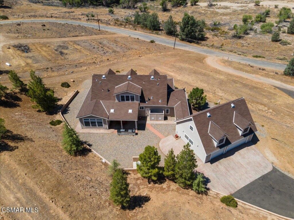 Property Photo:  505 E Evans Road  CA 93285 