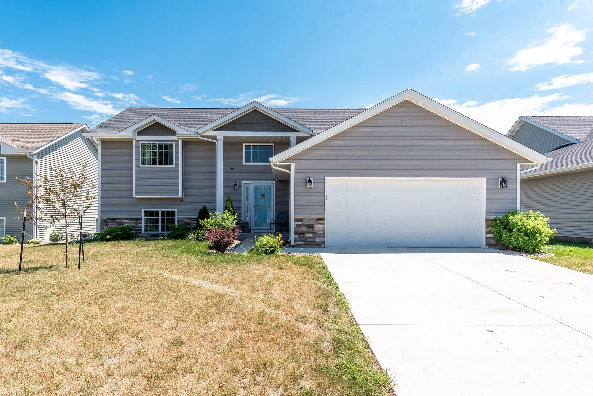 Property Photo: 713 Dogleg Street MN 56001