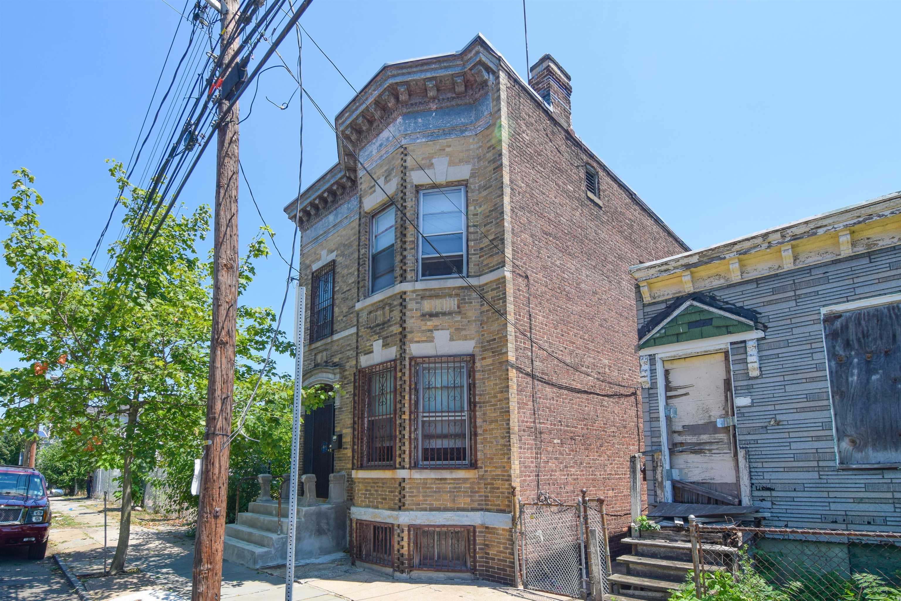 Property Photo:  678 South 12th St  NJ 07103 