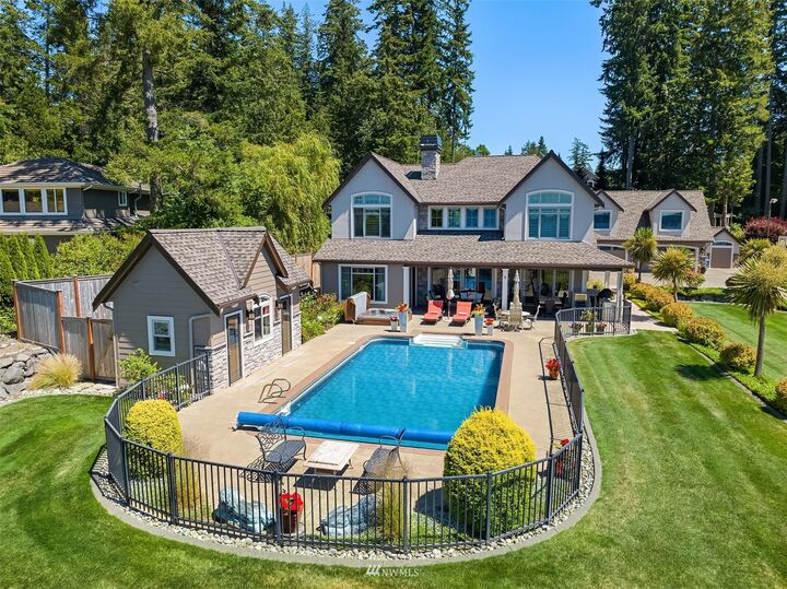 Property Photo: 8714 90th Avenue NW WA 98332