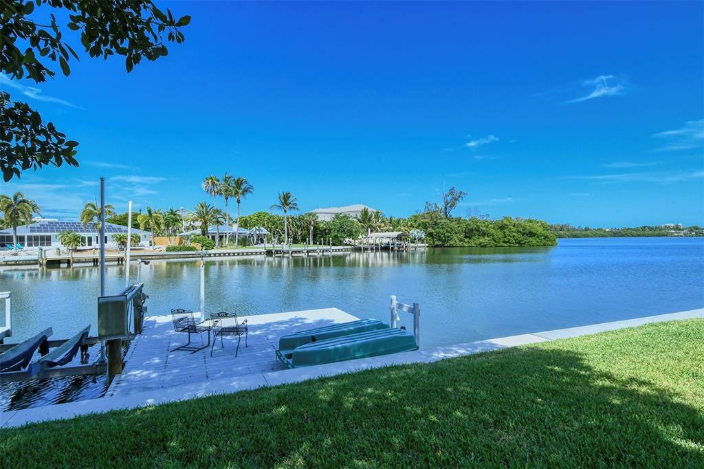 Property Photo:  424 N Washington Drive  FL 34236 