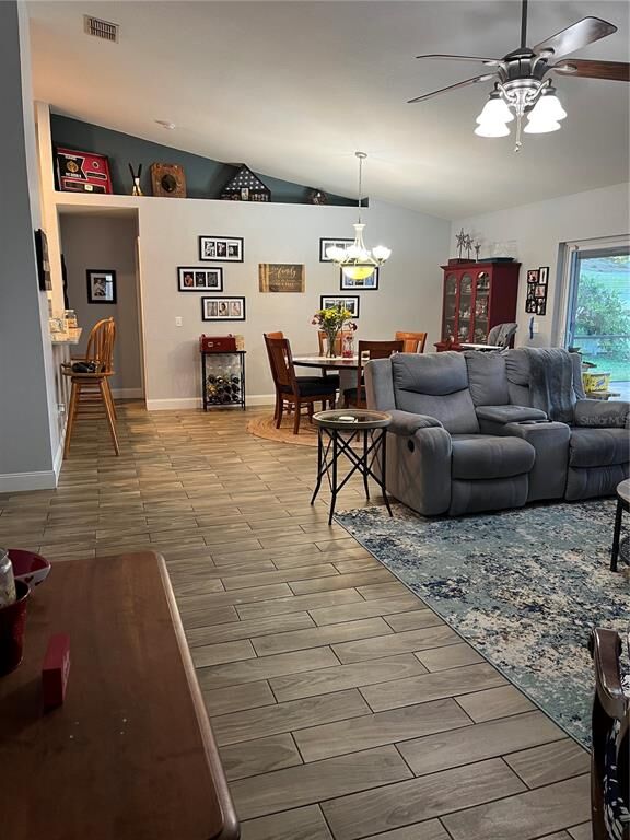 Property Photo:  2045 E Cherokee Street  FL 33830 