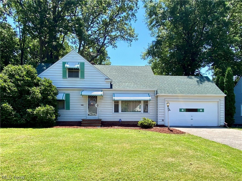 Property Photo: 3928 Lancaster Road OH 44121