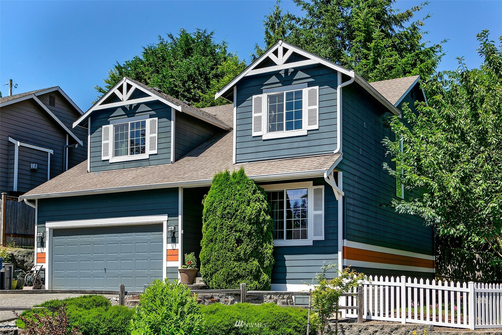 Property Photo: 809 180th Street SW WA 98037