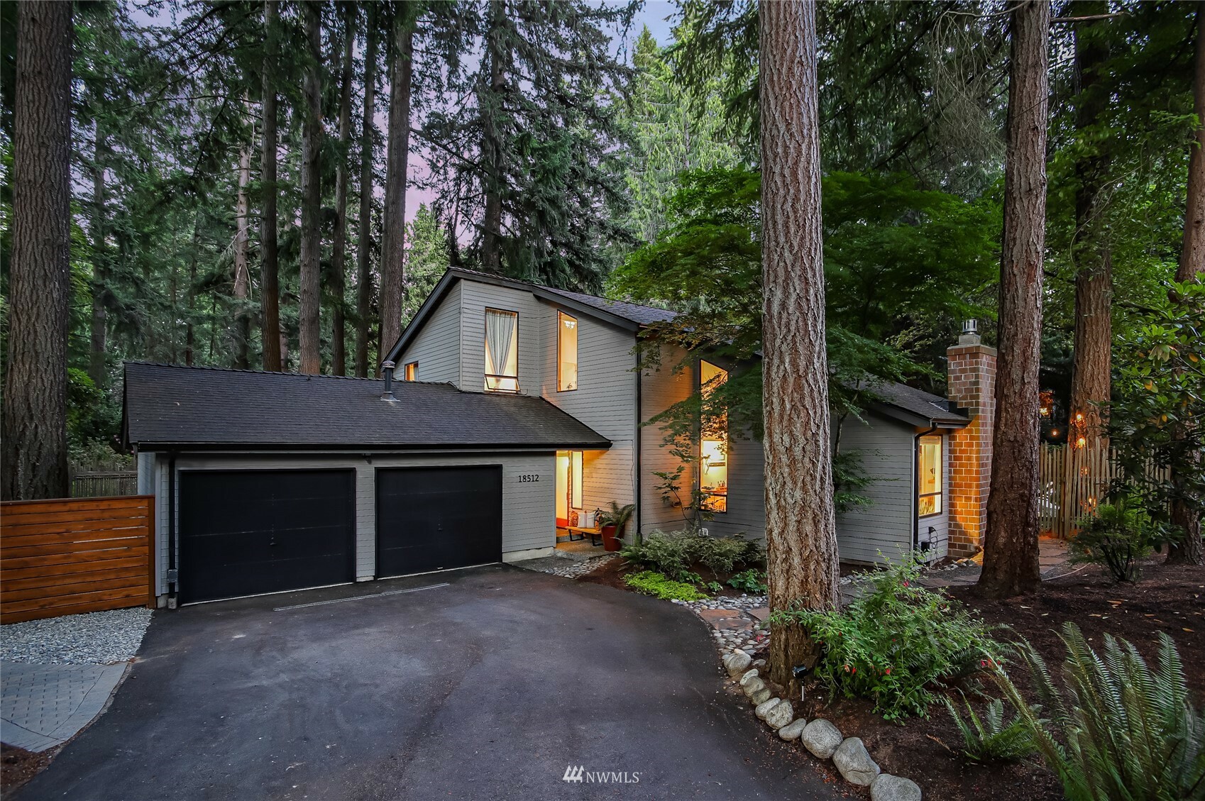 Property Photo:  18512 30th Avenue NE  WA 98155 