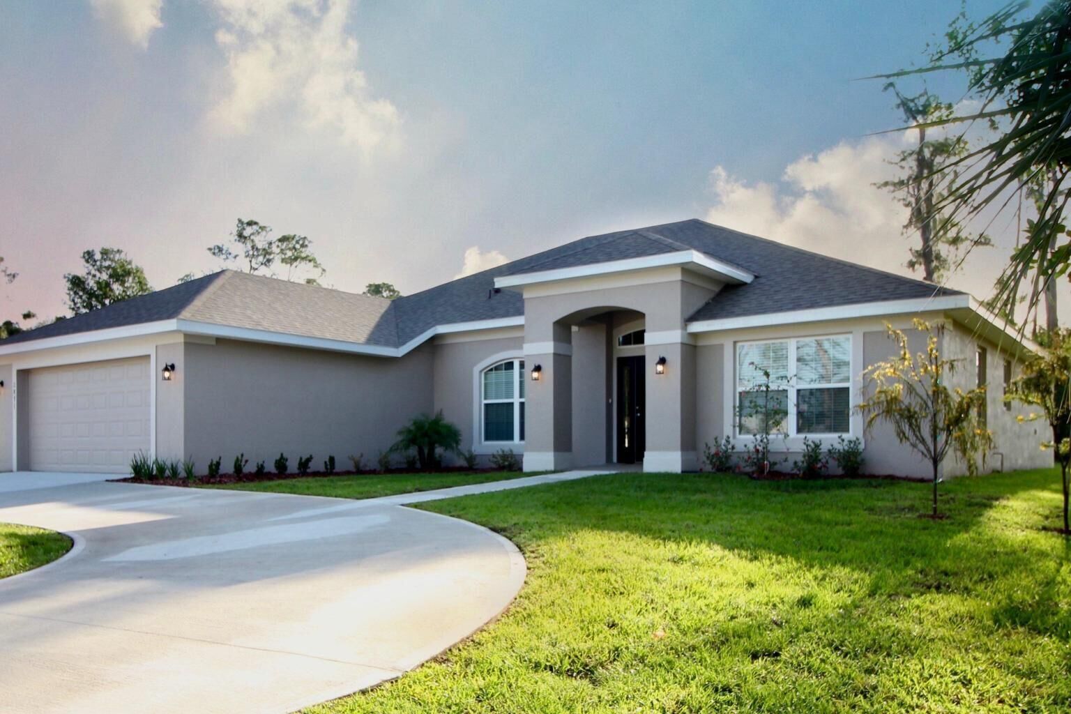 Property Photo:  2644 SW Cameo Boulevard  FL 34953 