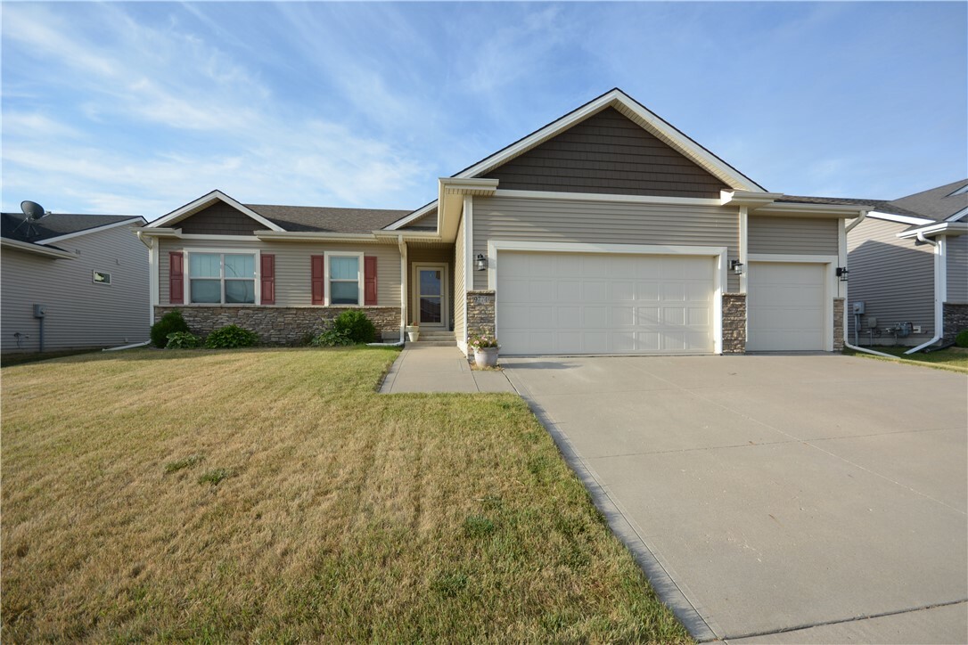 9774 Cedarwood Drive  West Des Moines IA 50266 photo