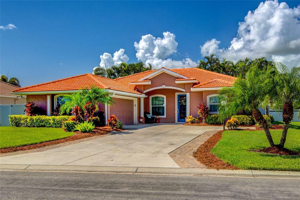 Property Photo:  5556 Cedar Oak Boulevard  FL 34233 