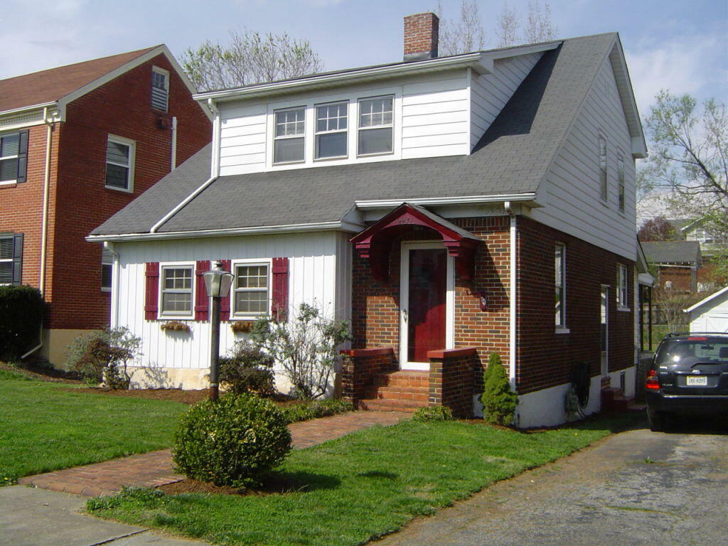 Property Photo:  2271 Westover Ave SW  VA 24015 