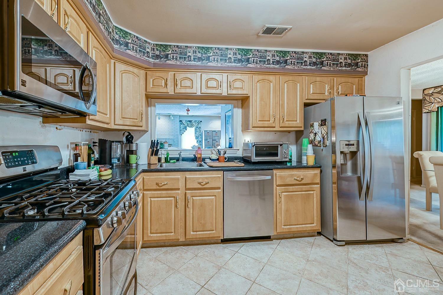 Property Photo:  344 Willowbrook Drive  NJ 08902 