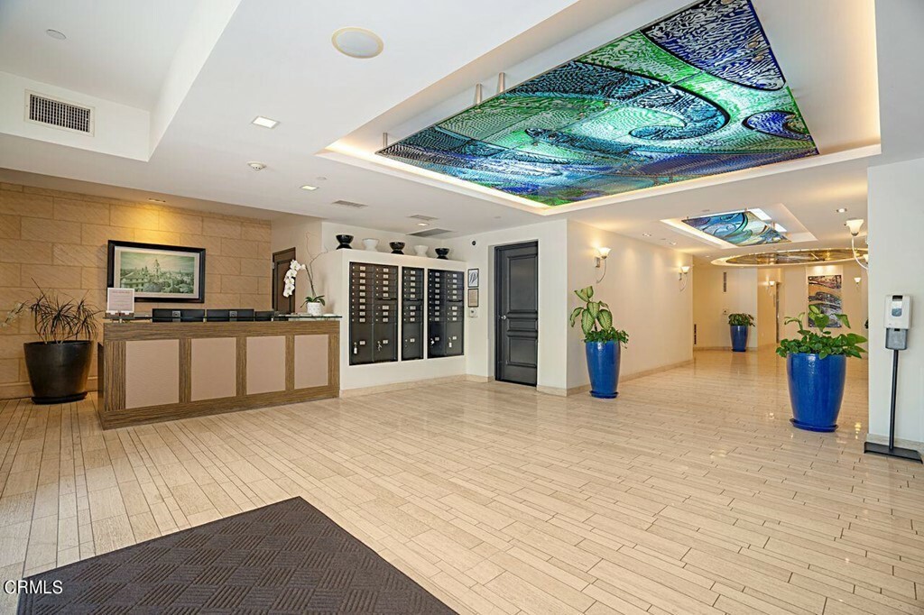 Property Photo: 250 S De Lacey Avenue 401A CA 91105